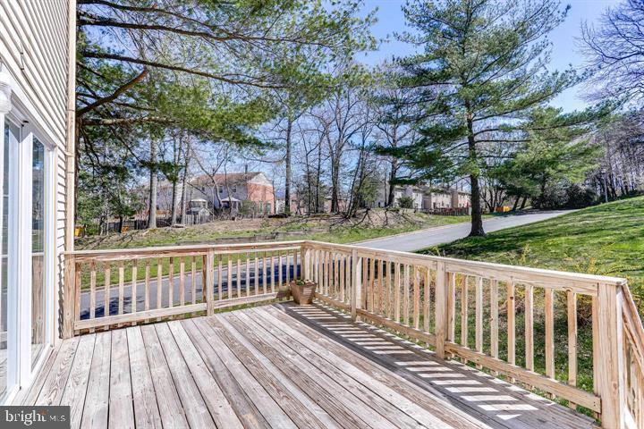 ELIZABETHS LANDING - Residential