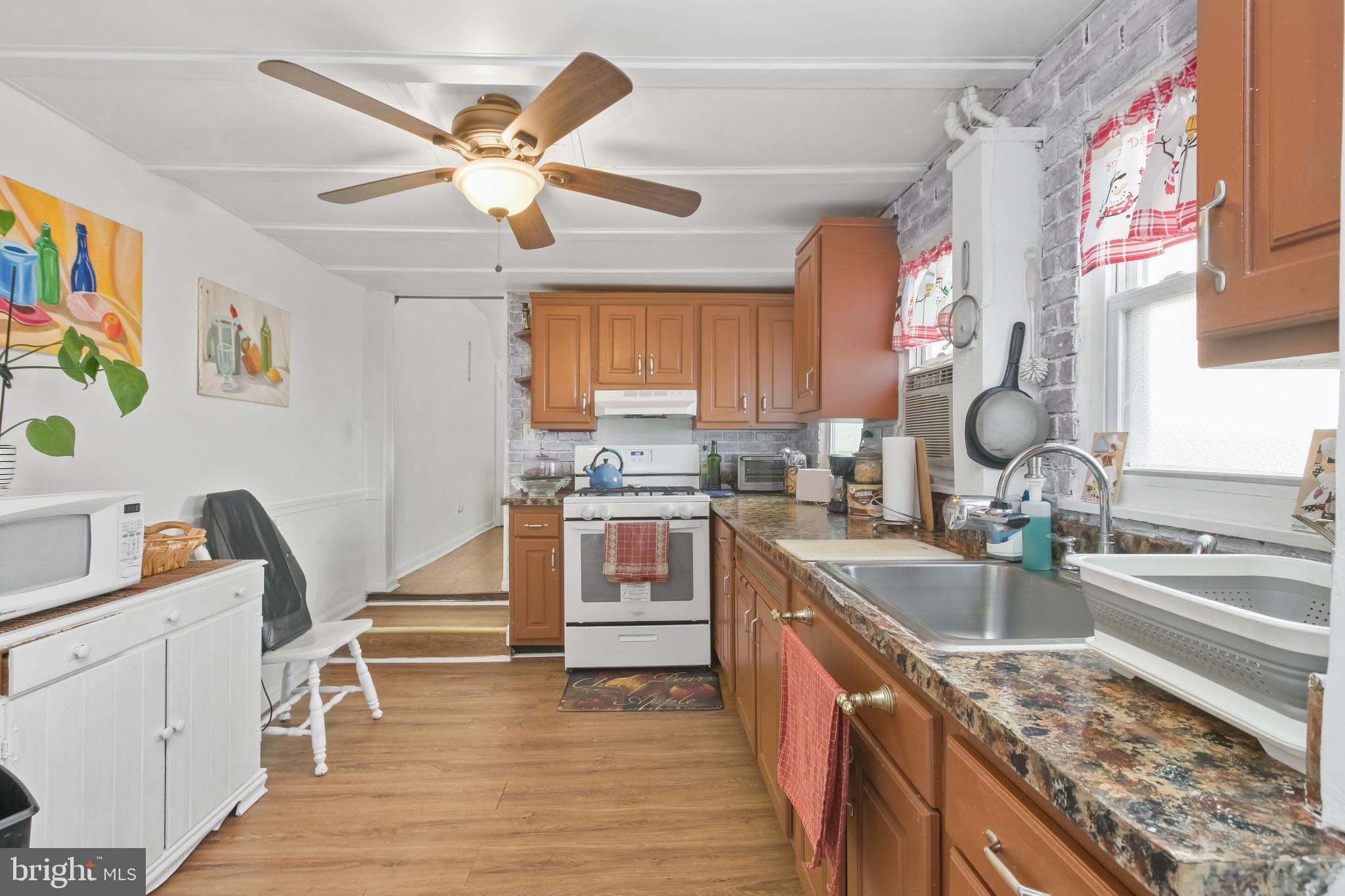 HAMPDEN HISTORIC DISTRICT - Residential