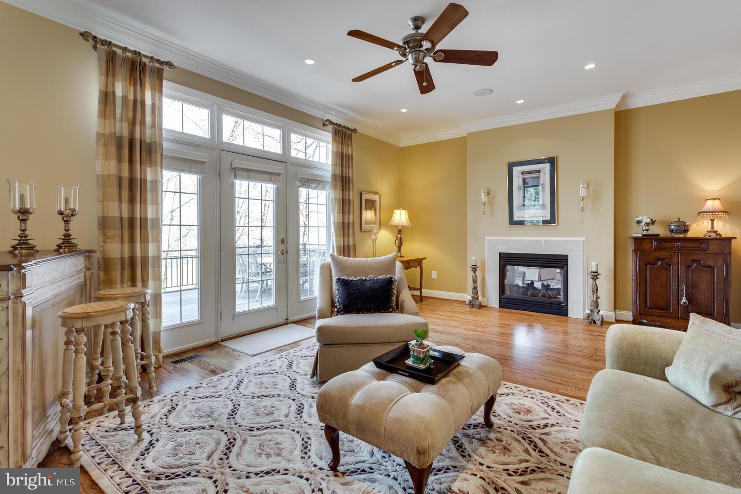 RIVER CREEK - Residential