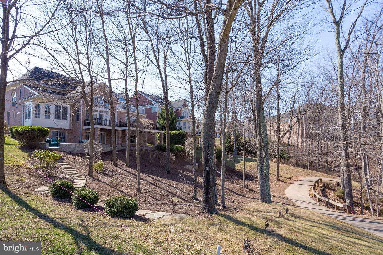 RIVER CREEK - Residential