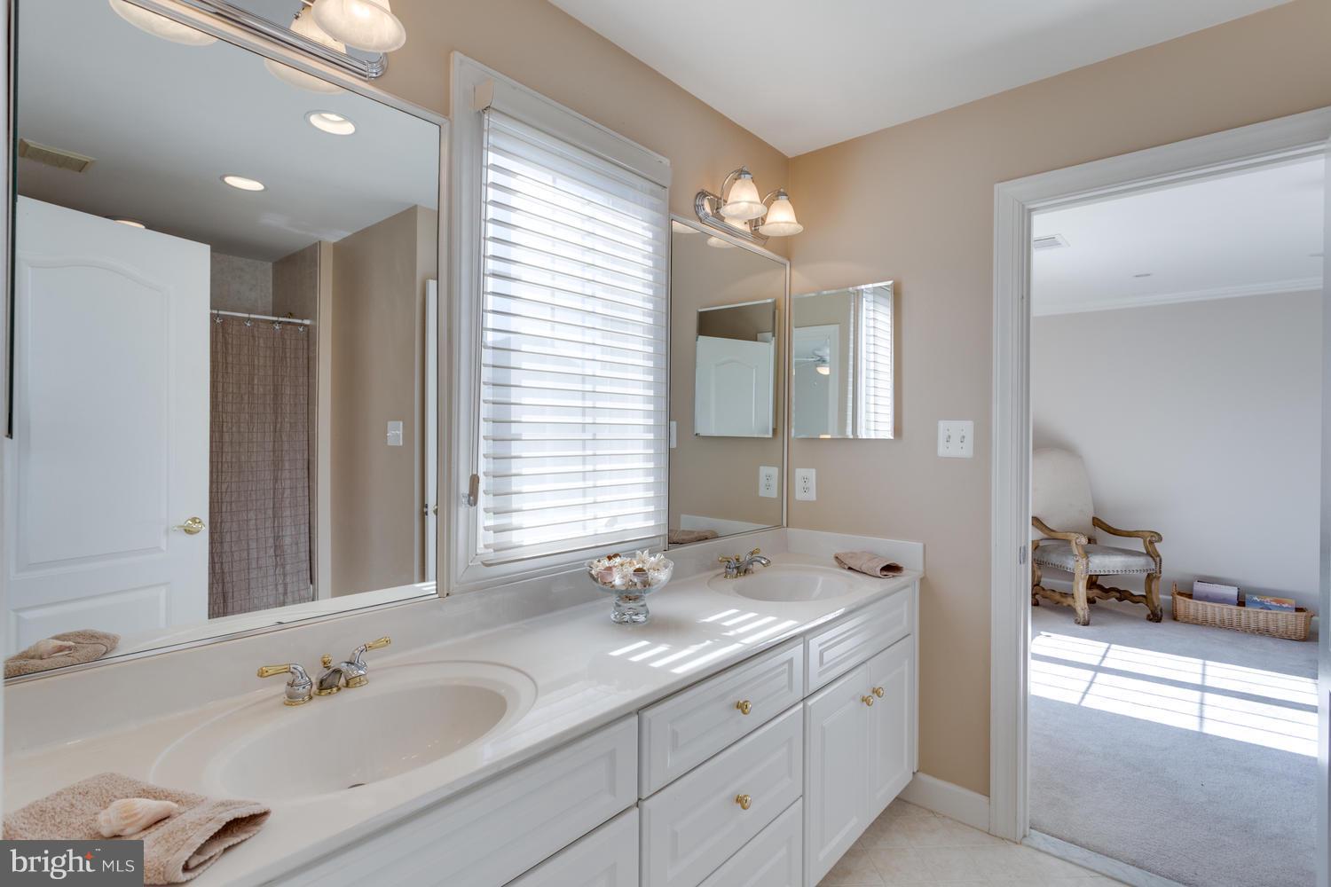 RIVER CREEK - Residential