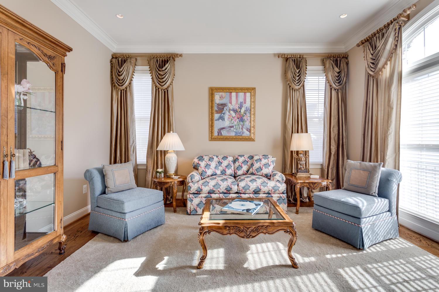 RIVER CREEK - Residential