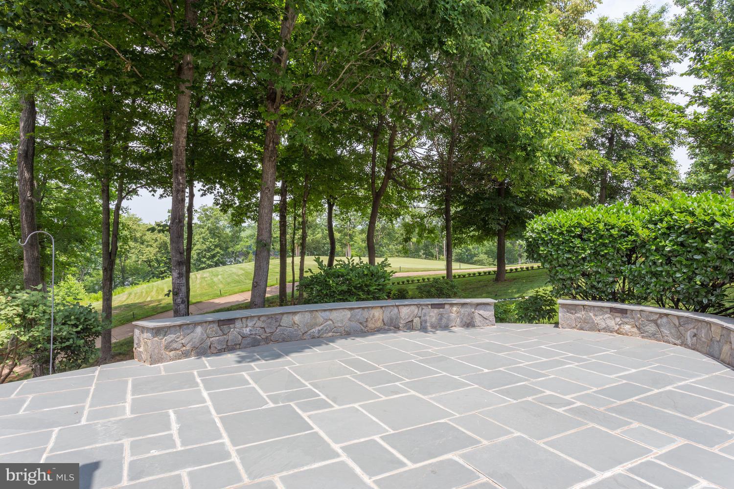 RIVER CREEK - Residential