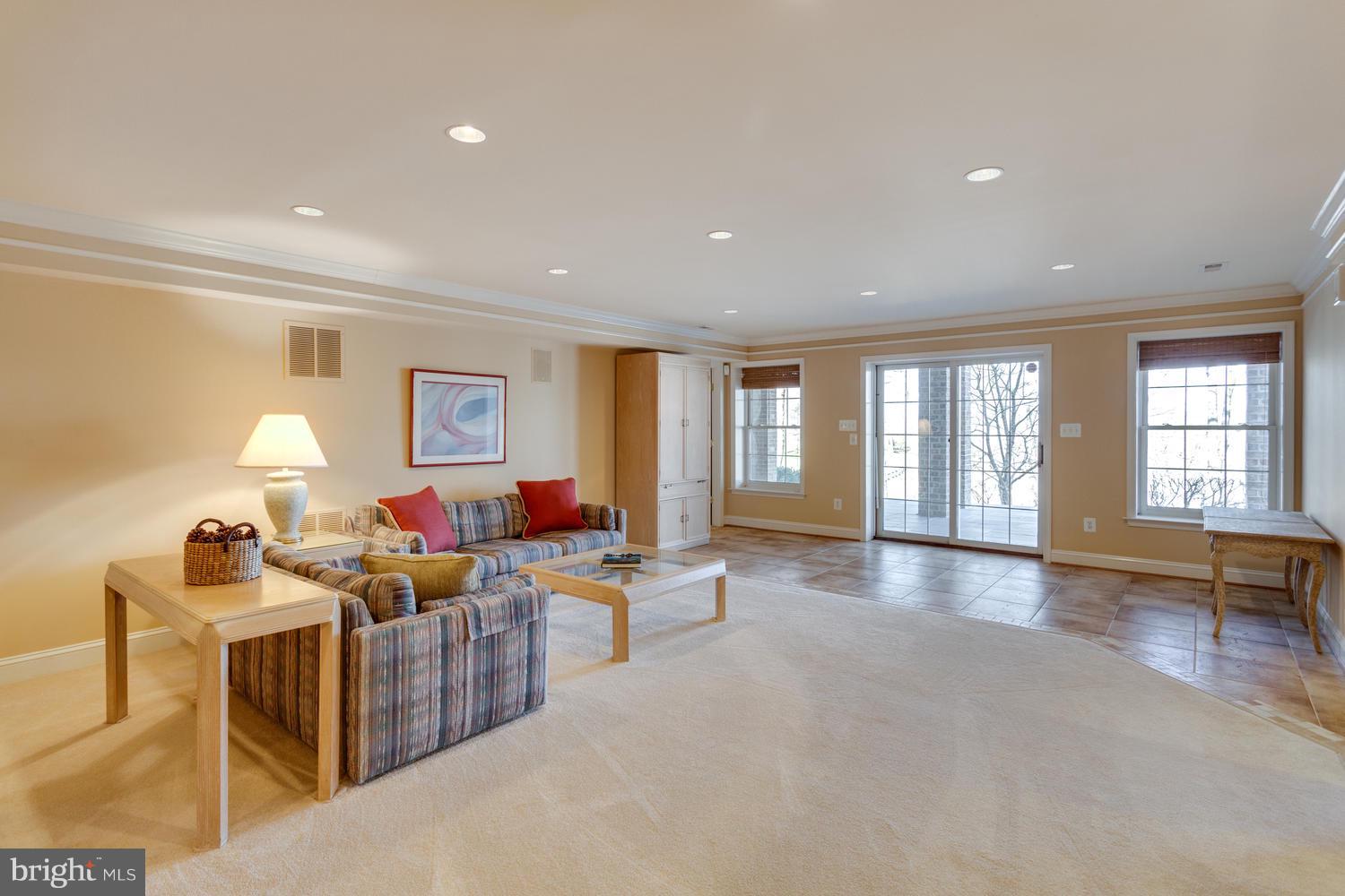 RIVER CREEK - Residential