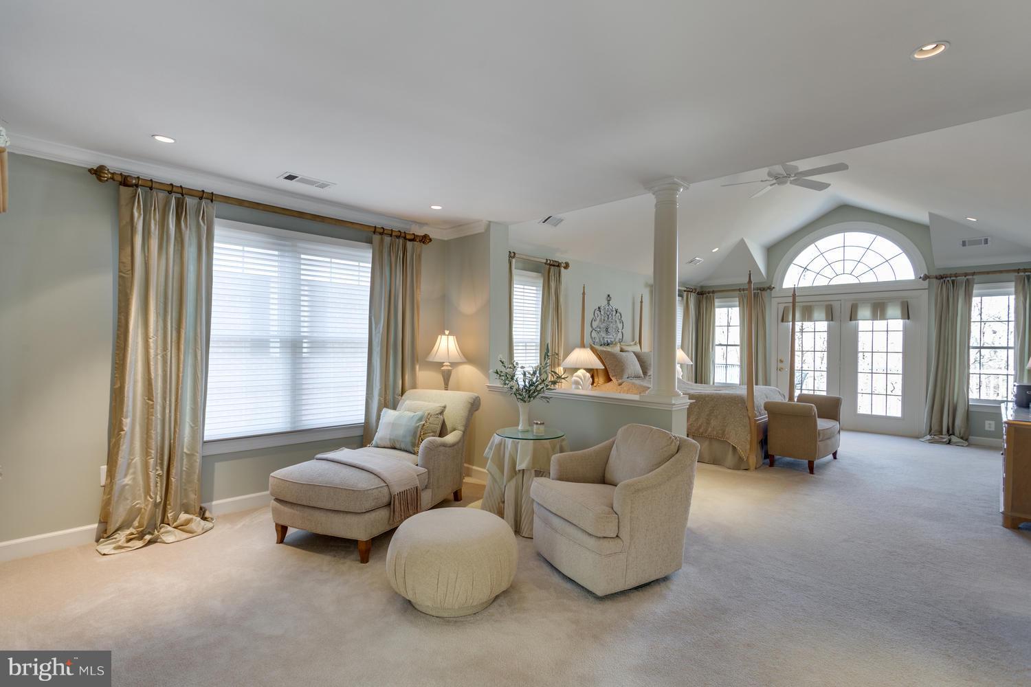 RIVER CREEK - Residential