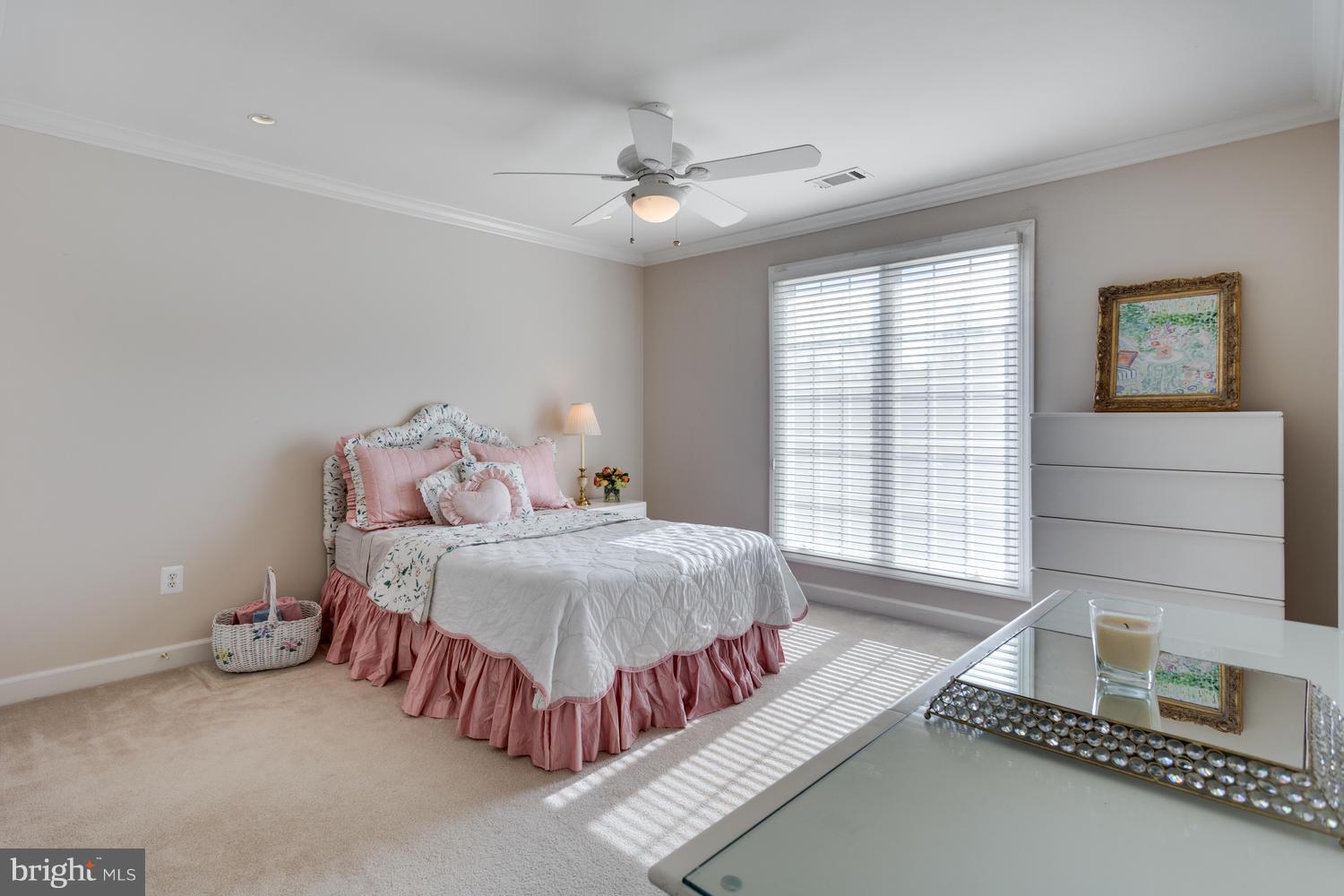 RIVER CREEK - Residential