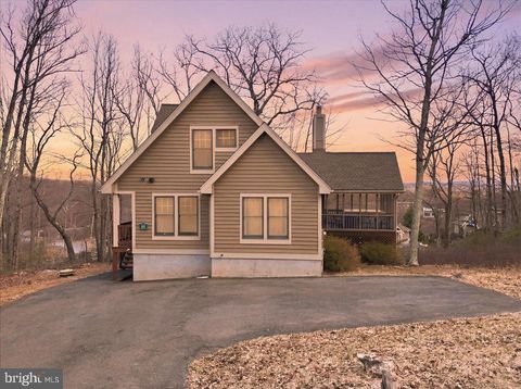 Homes For Sale - 111 High Mountain Lane<br/> Monroe County, TANNERSVILLE, PA 18372