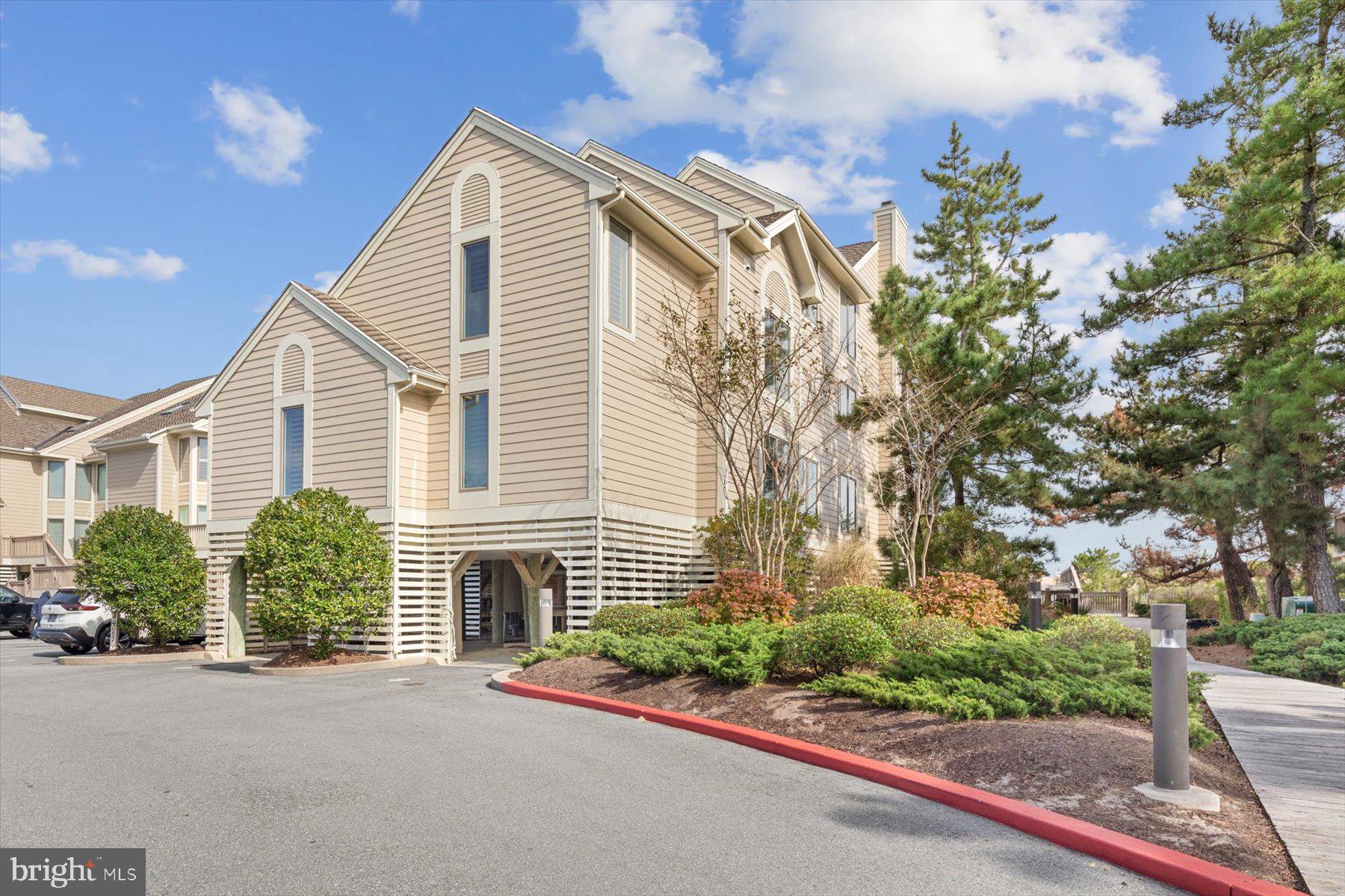 KINGS GRANT - Residential