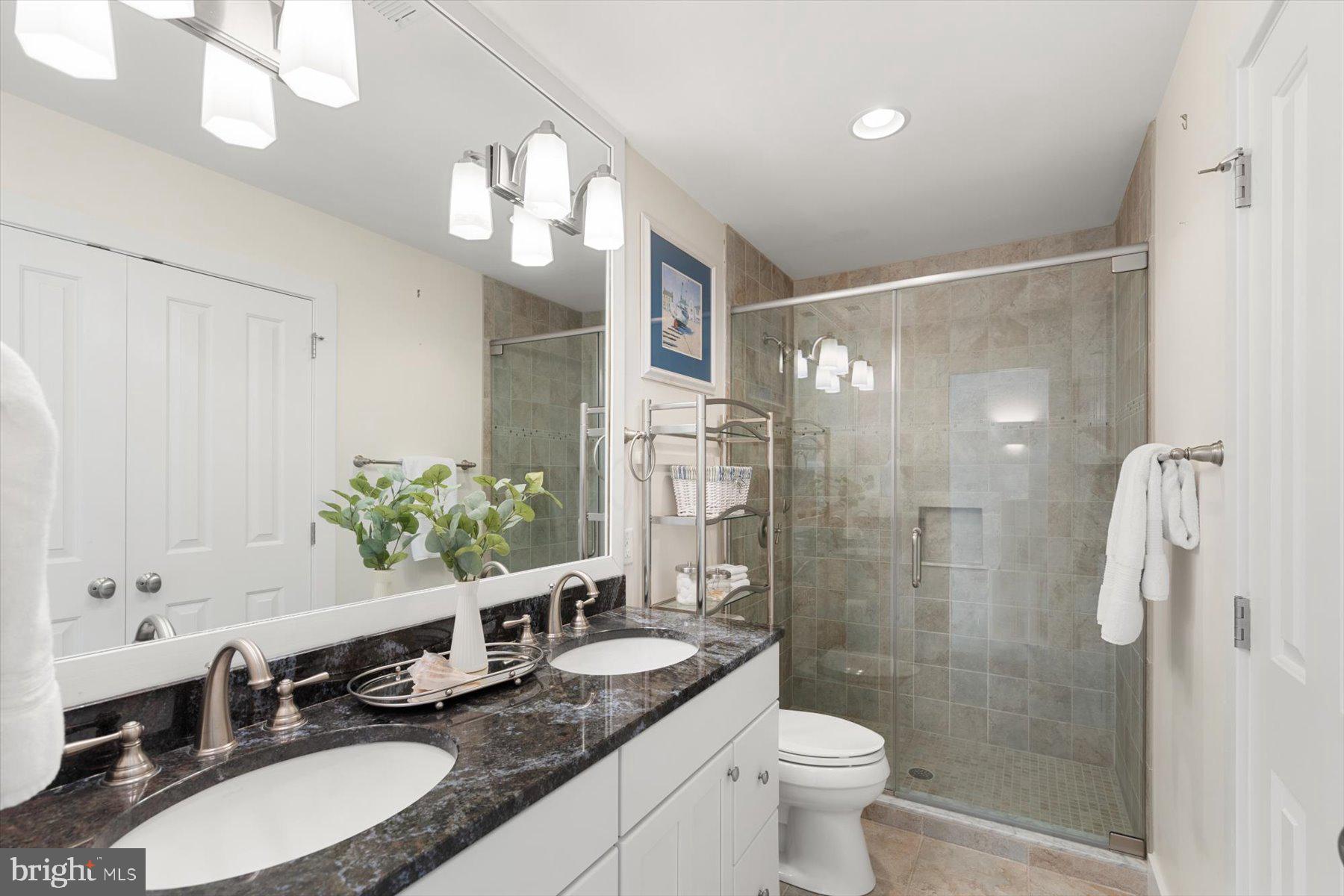 KINGS GRANT - Residential