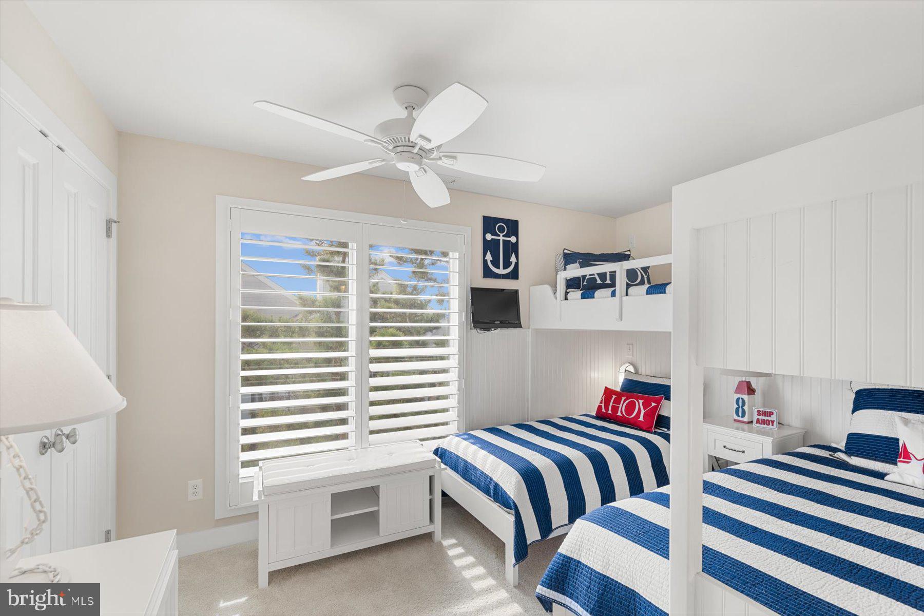 KINGS GRANT - Residential