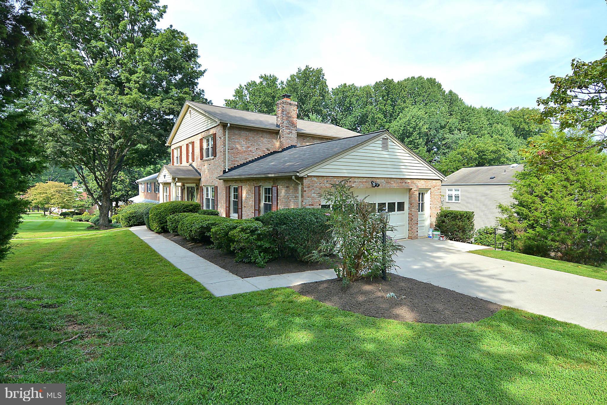 MC LEAN HAMLET - Residential