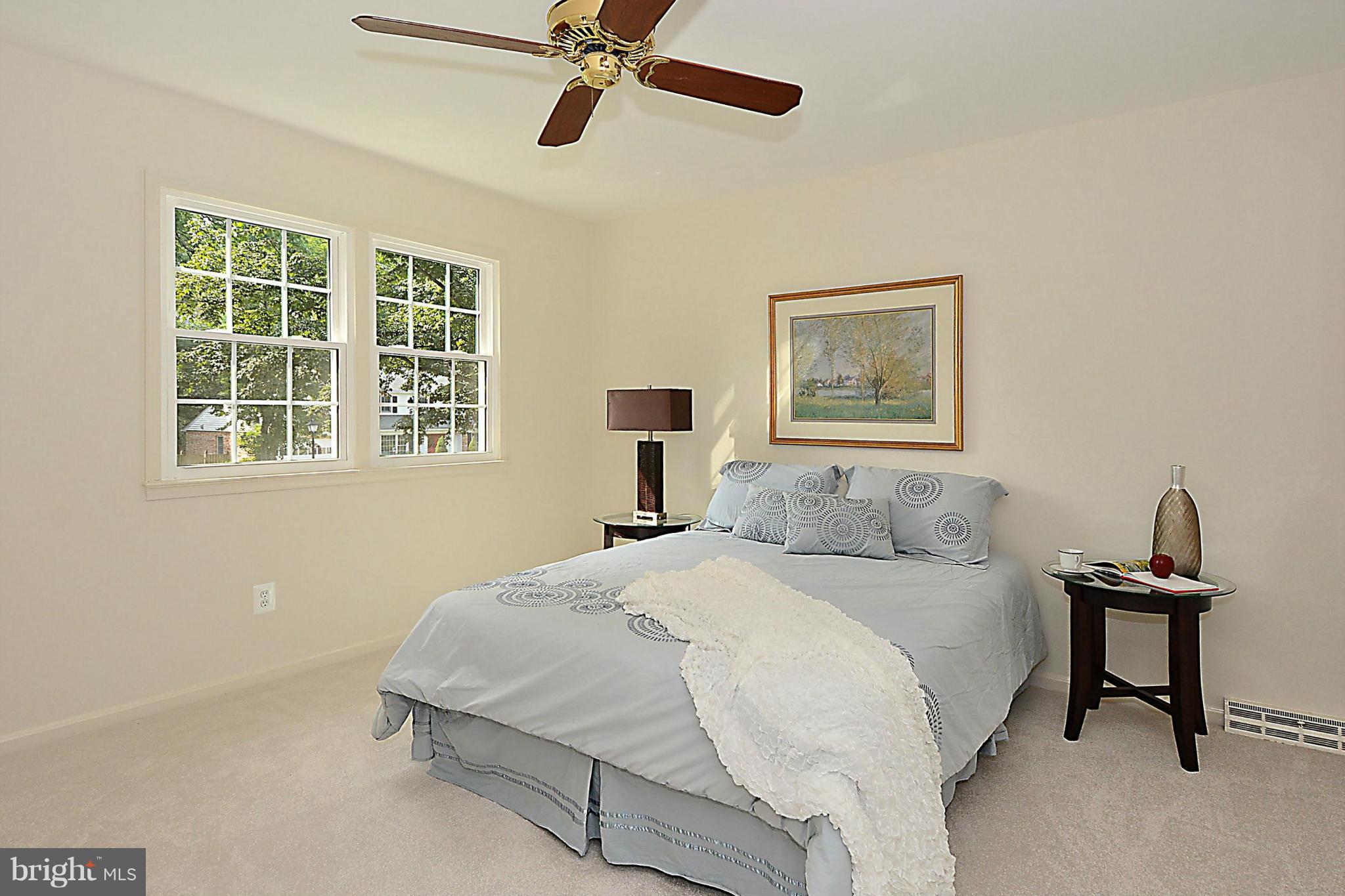 MC LEAN HAMLET - Residential