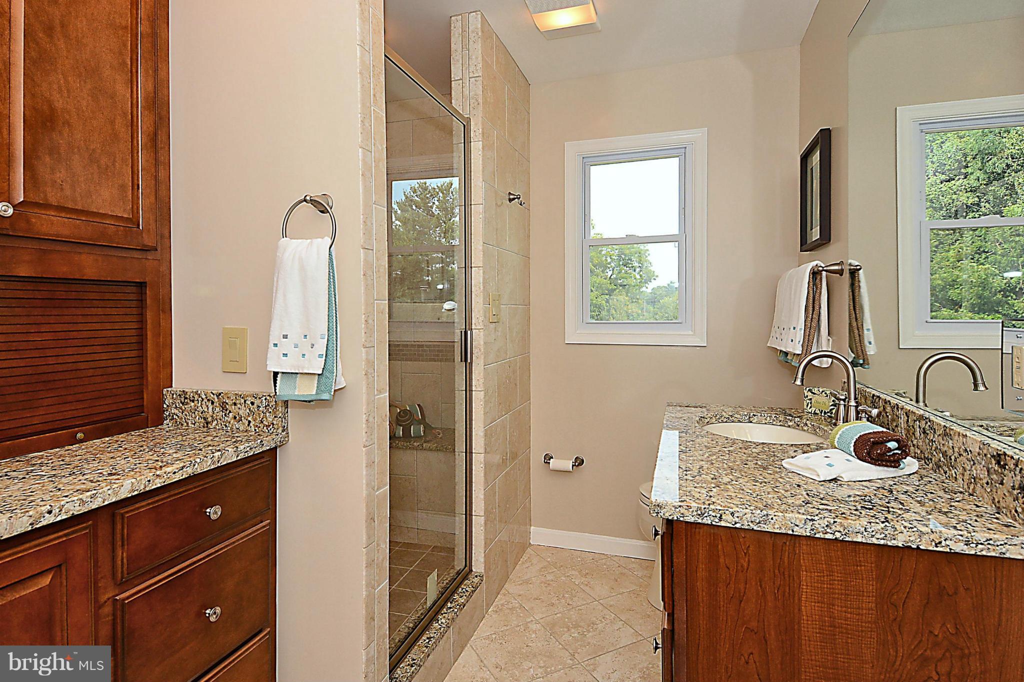 MC LEAN HAMLET - Residential