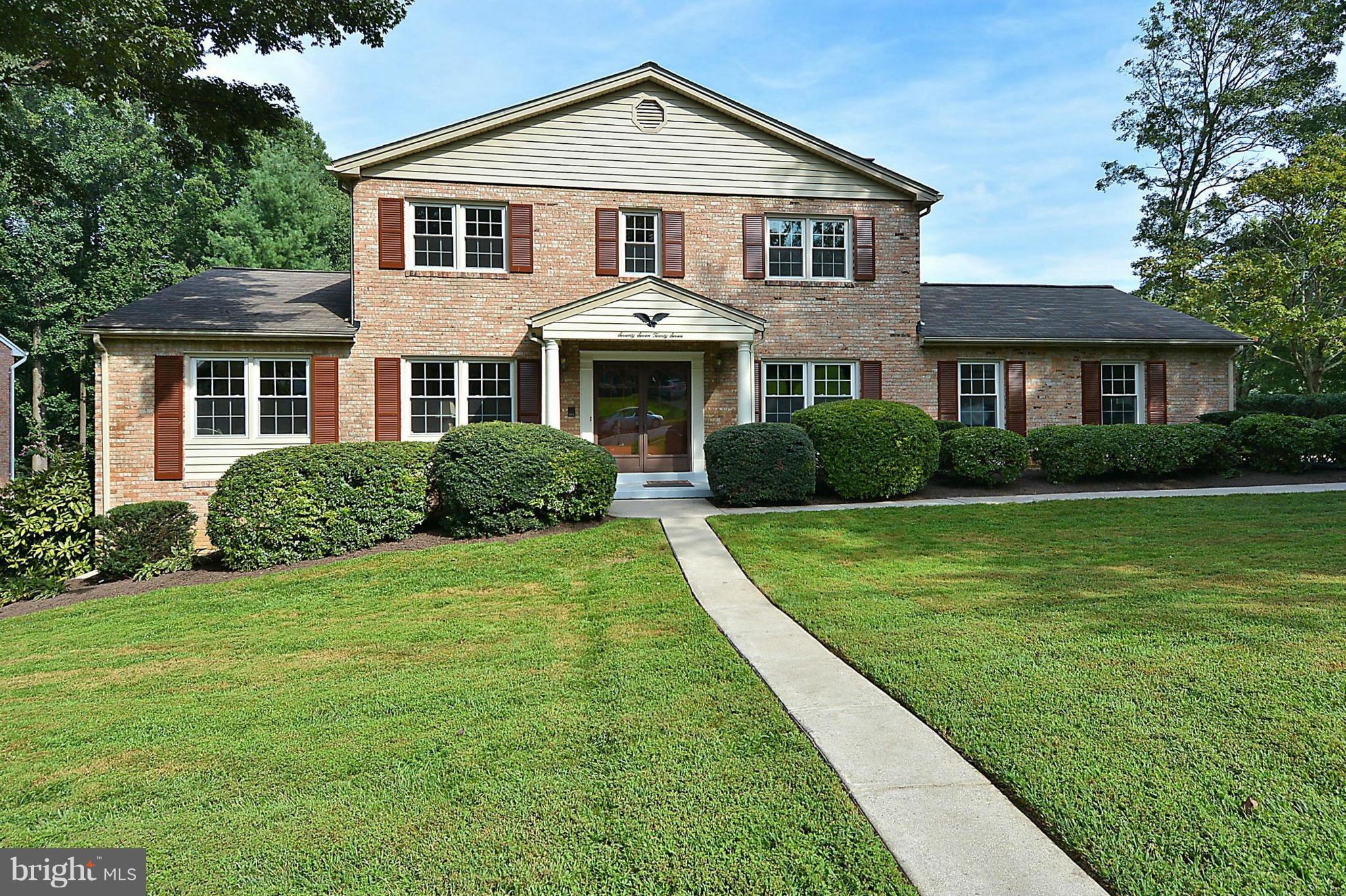 MC LEAN HAMLET - Residential