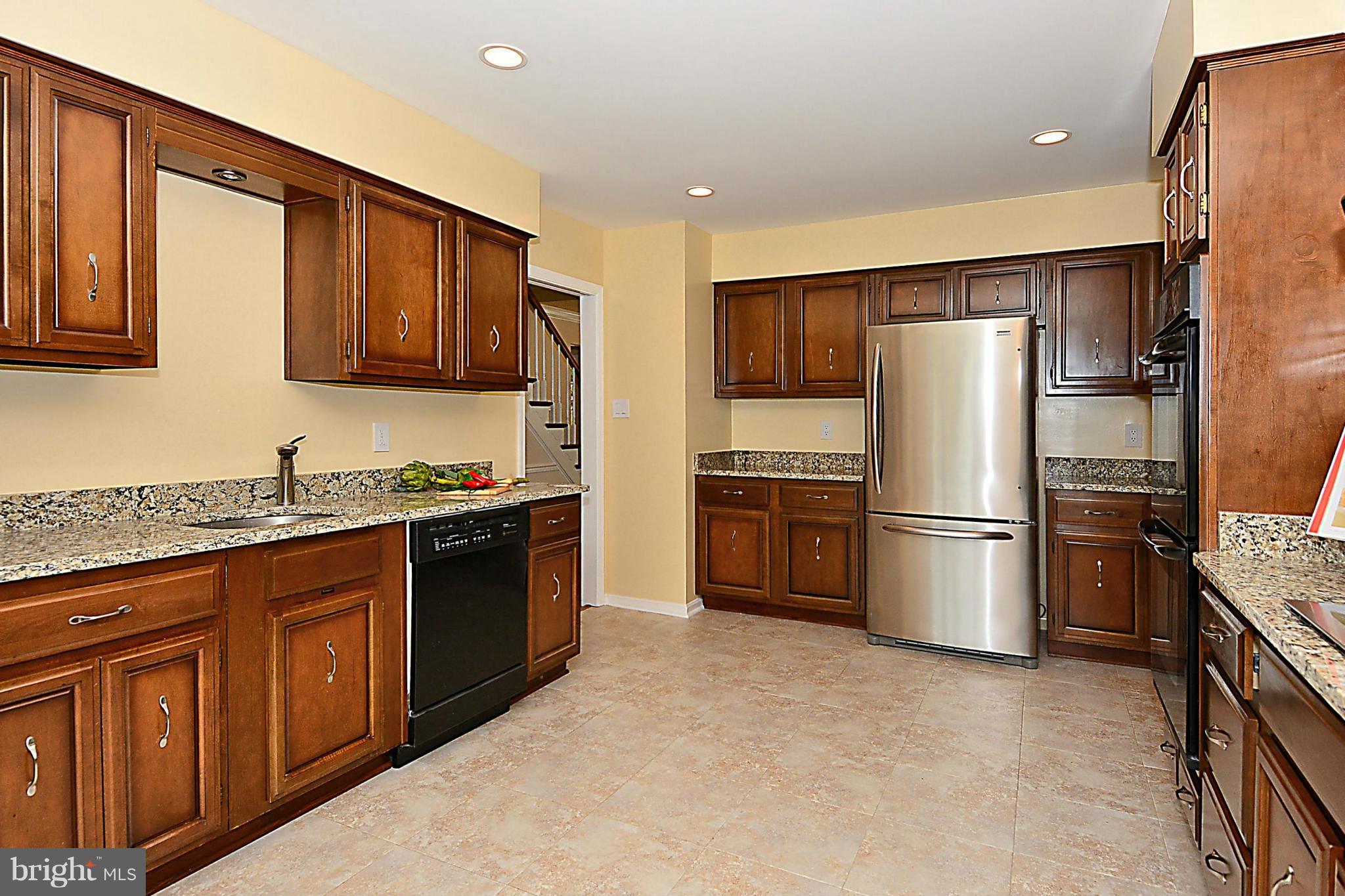 MC LEAN HAMLET - Residential