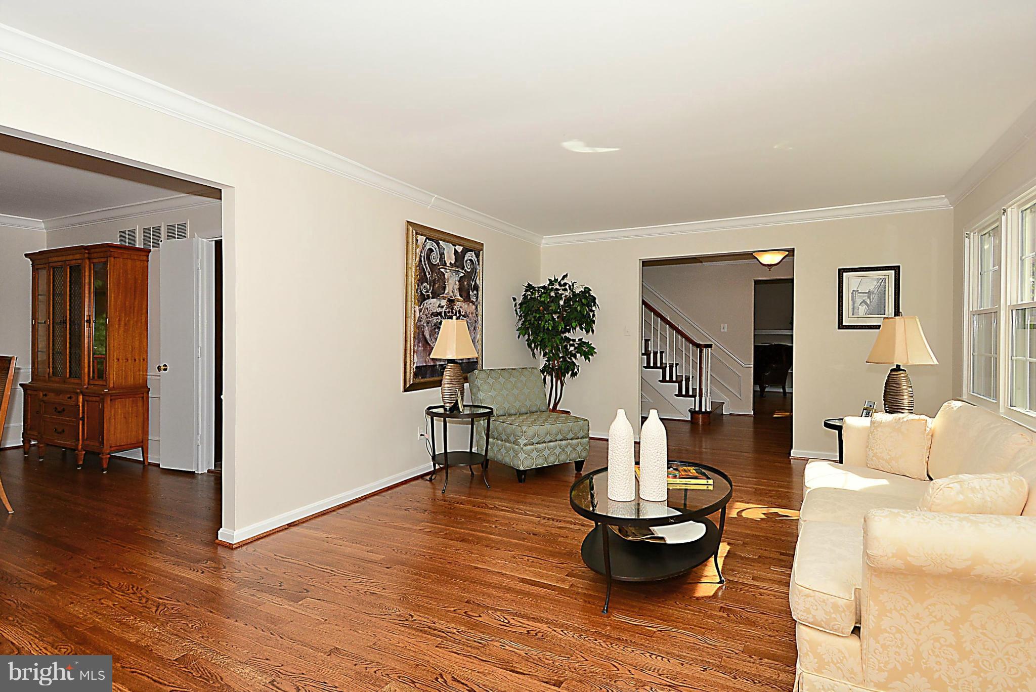 MC LEAN HAMLET - Residential