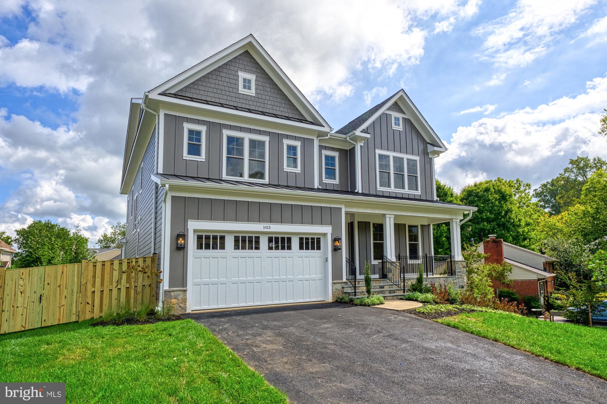 MCLEAN ESTATES - Residential