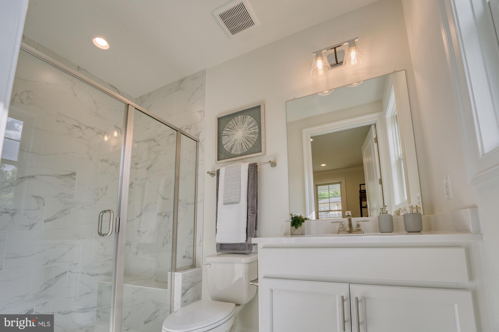 MCLEAN ESTATES - Residential