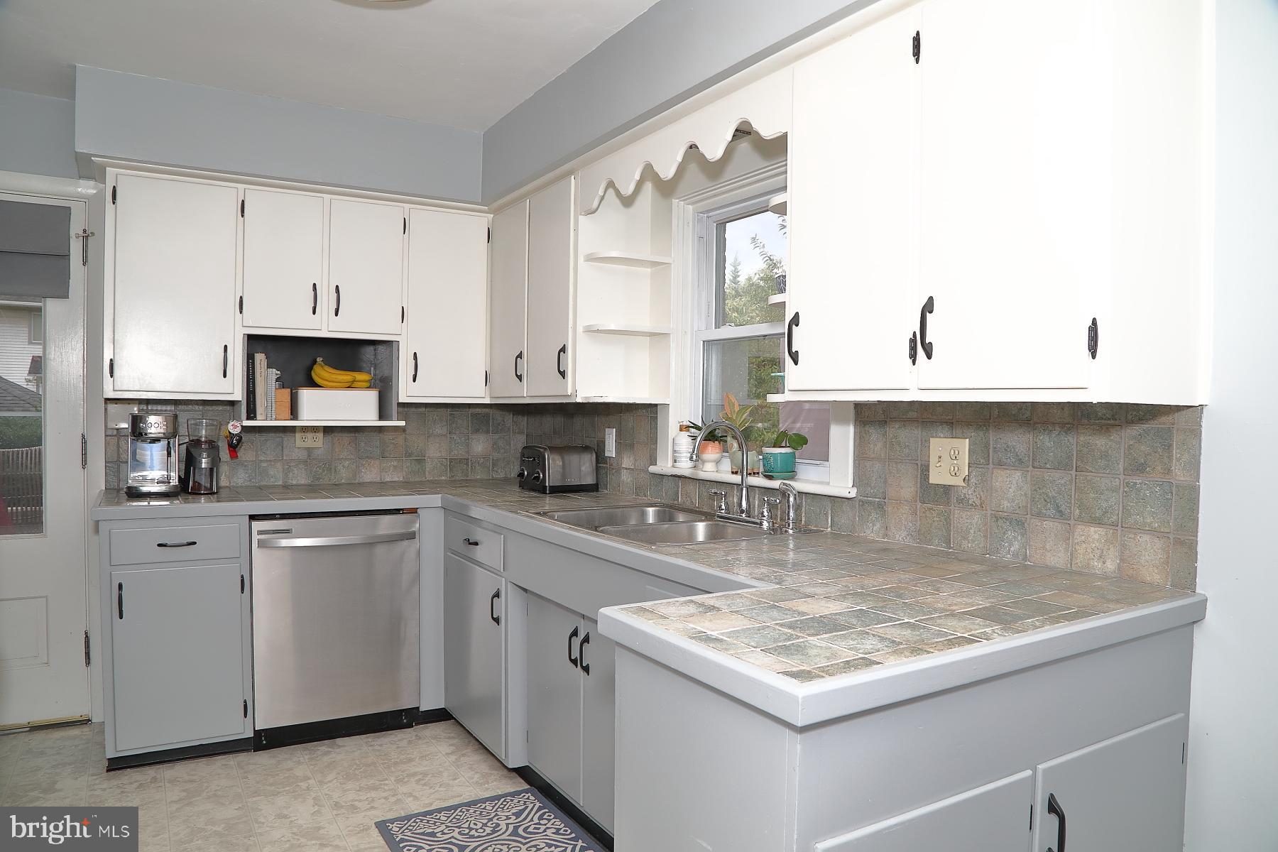 ELIZABETHTOWN BOROUGH - Residential