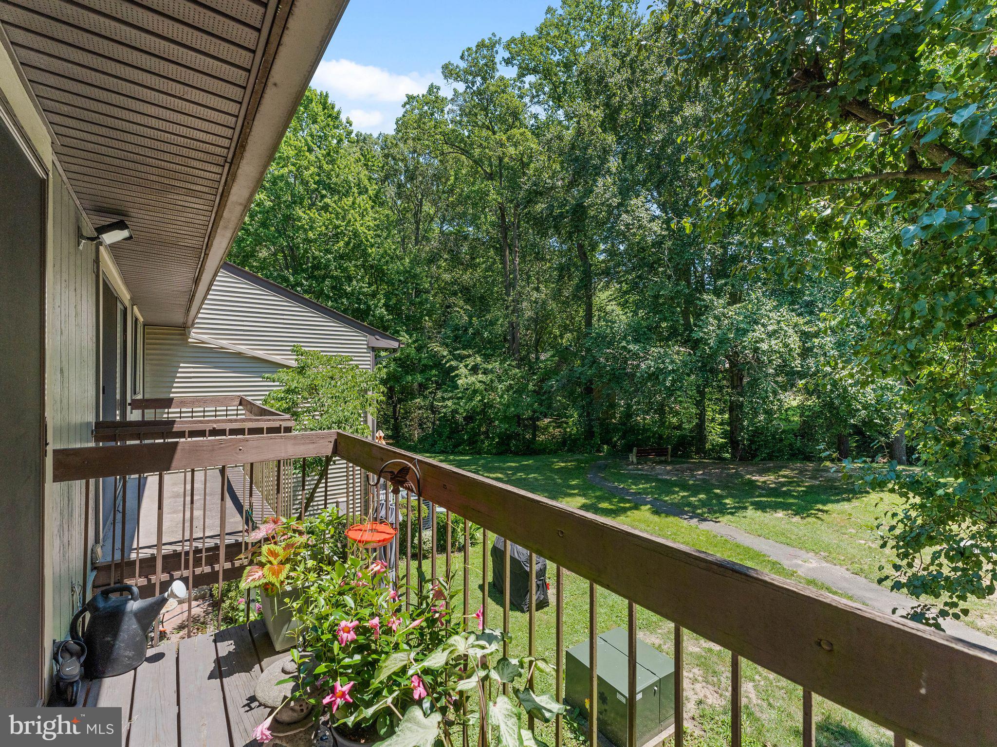 115 E KINGS HIGHWAY 438