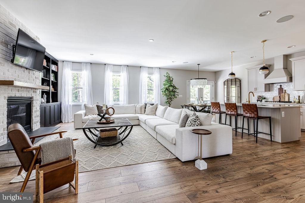 PELHAM'S CROSSING - Residential