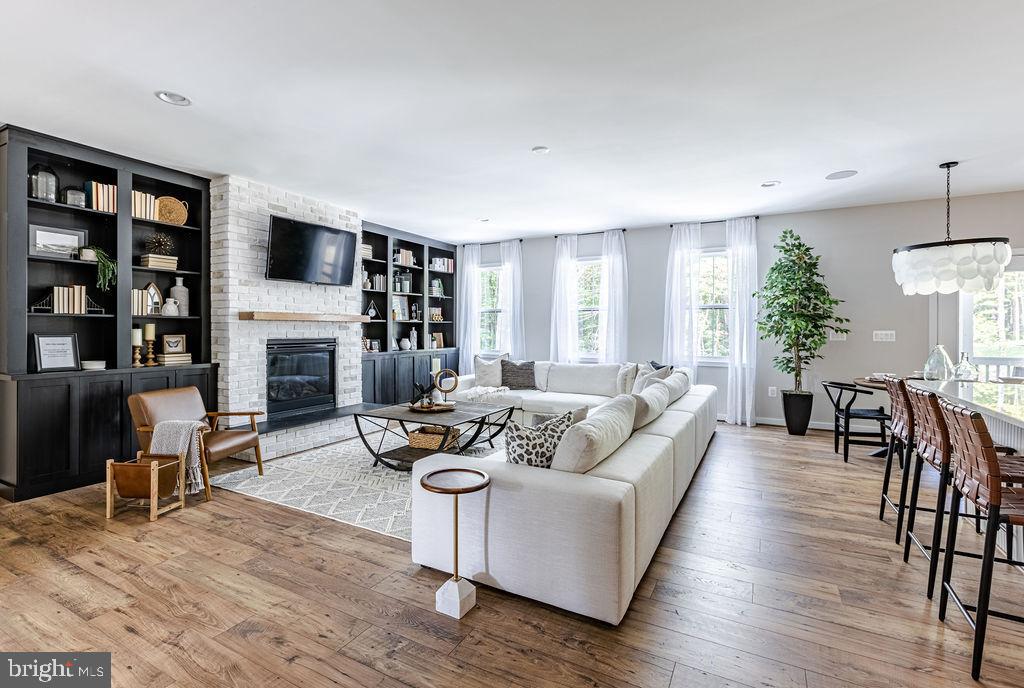 PELHAM'S CROSSING - Residential