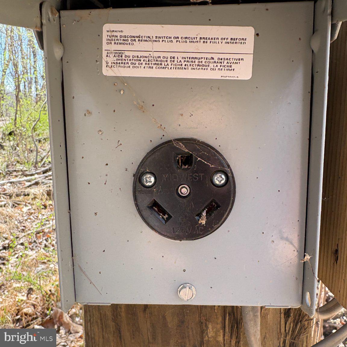 CALMES NECK ESTATES - Land