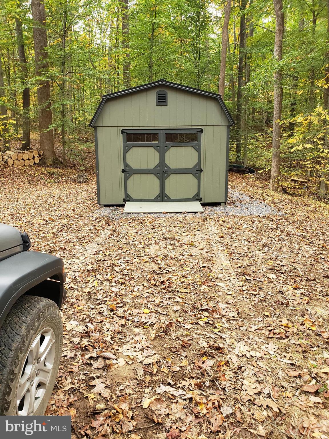 CALMES NECK ESTATES - Land