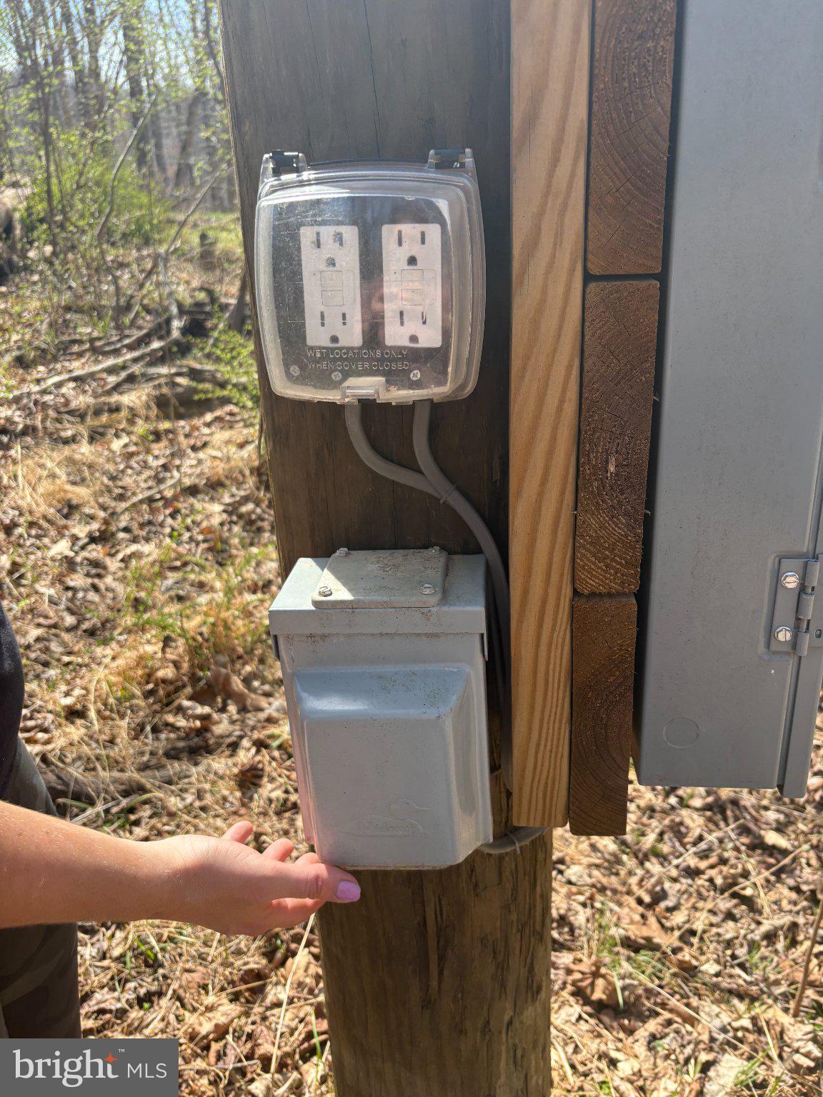 CALMES NECK ESTATES - Land