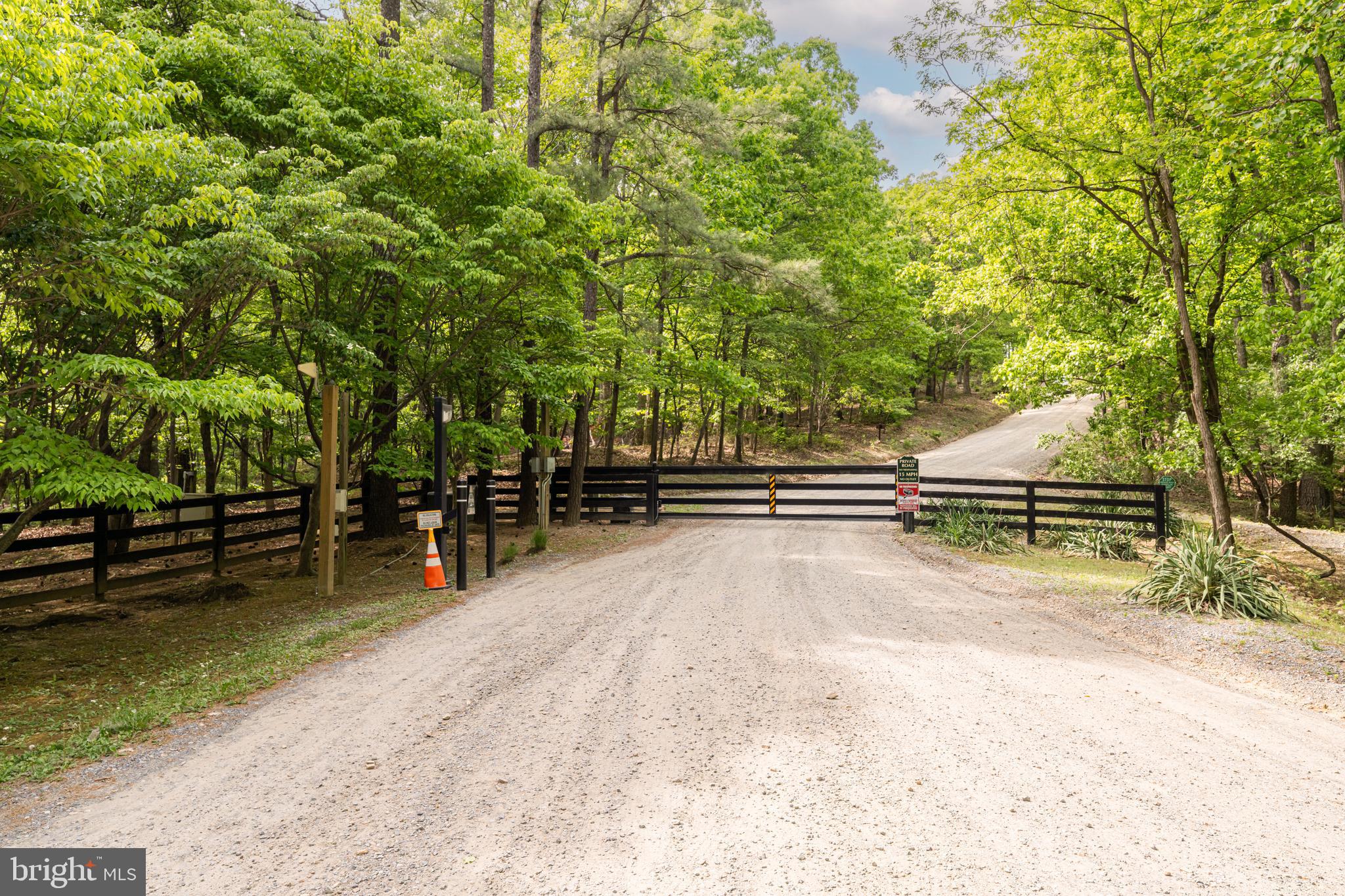 2900 CALMES NECK LANE LANE