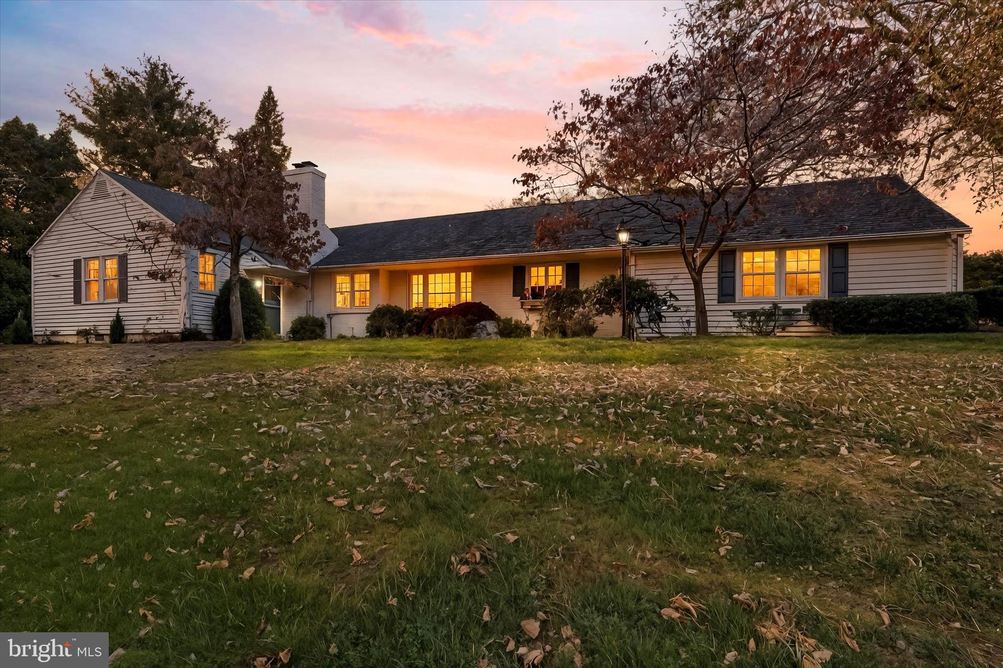 1190 COUNTRY CLUB ROAD