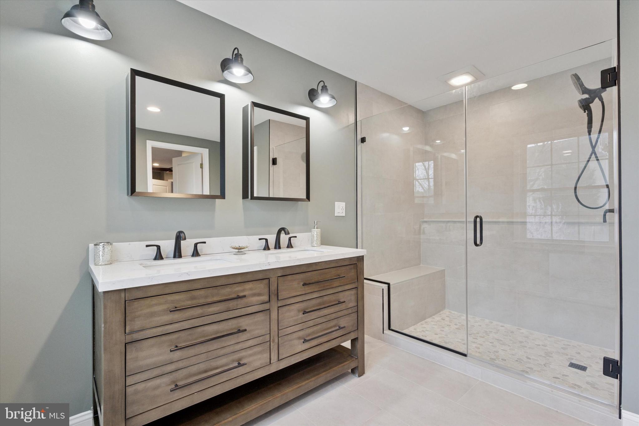 MAPLE GLEN - Residential