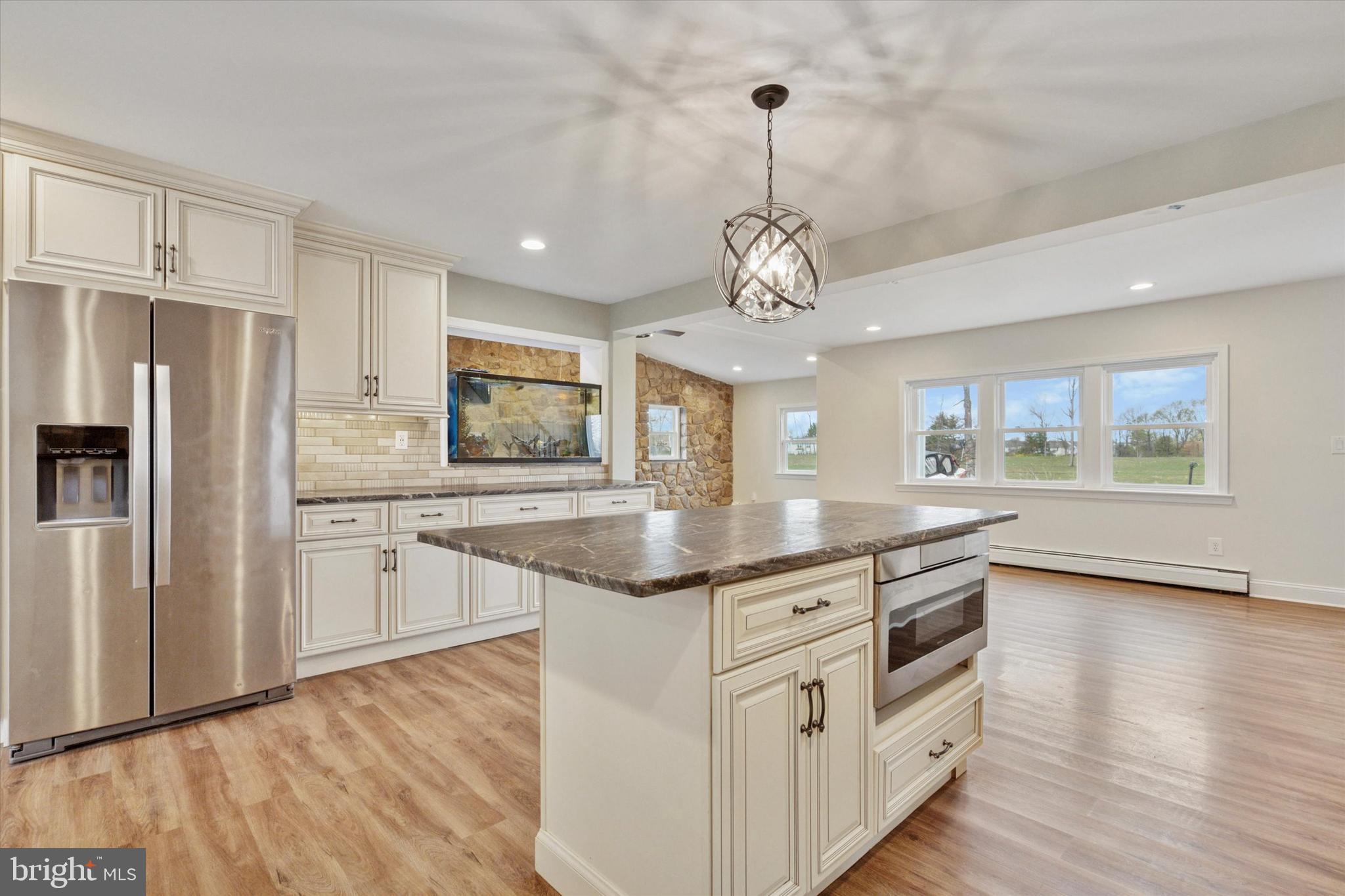 MAPLE GLEN - Residential