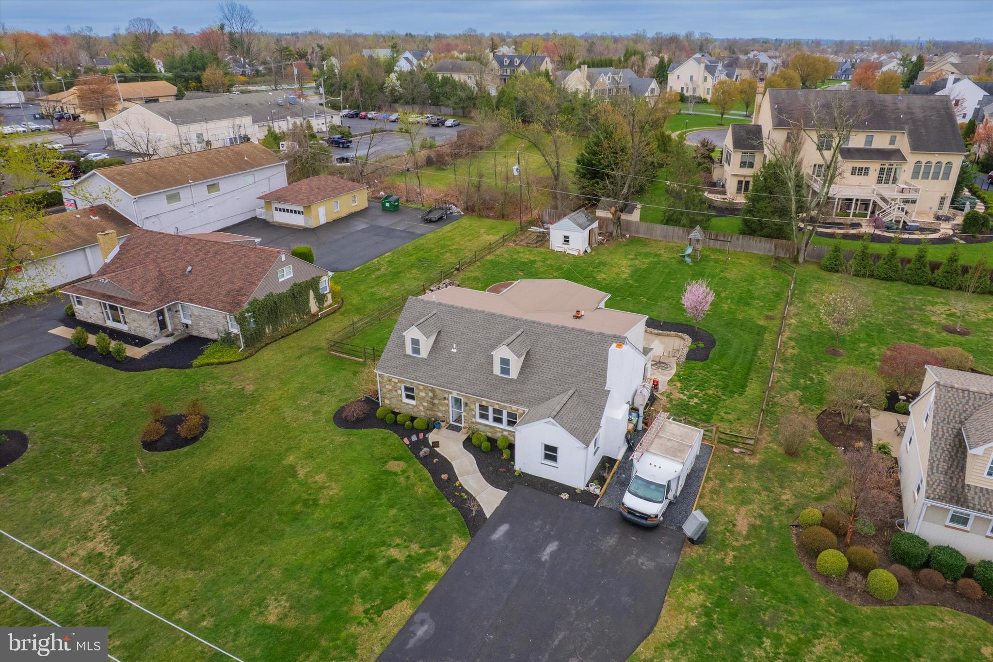 MAPLE GLEN - Residential
