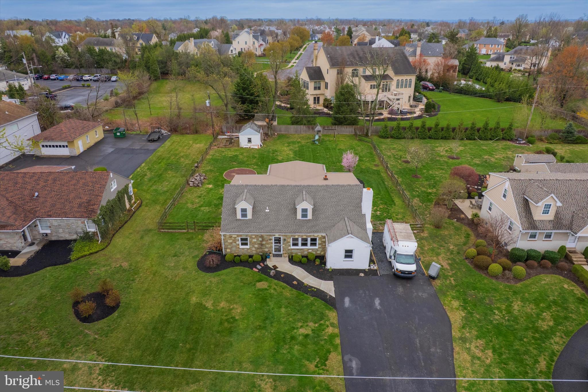 MAPLE GLEN - Residential