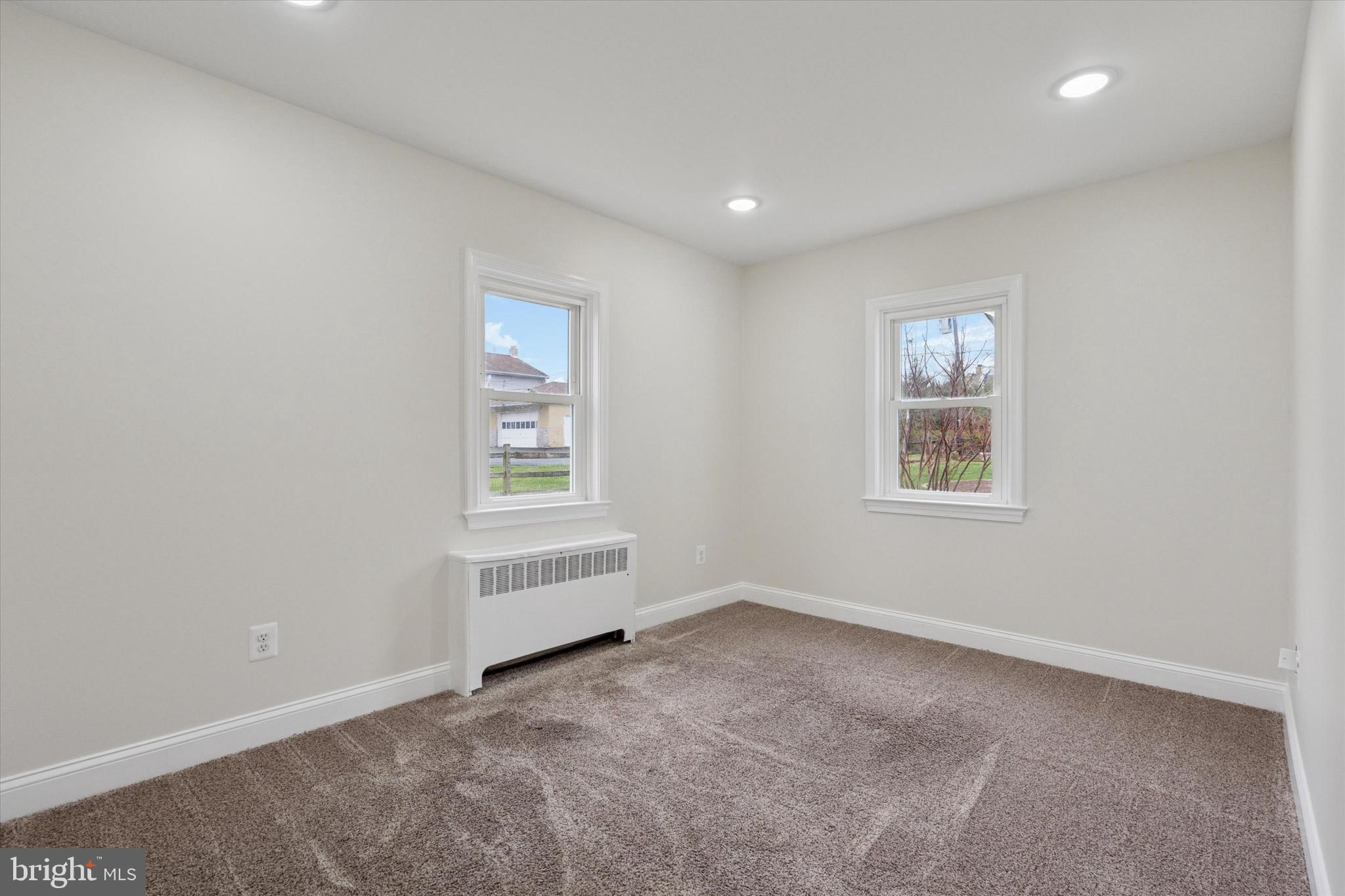 MAPLE GLEN - Residential