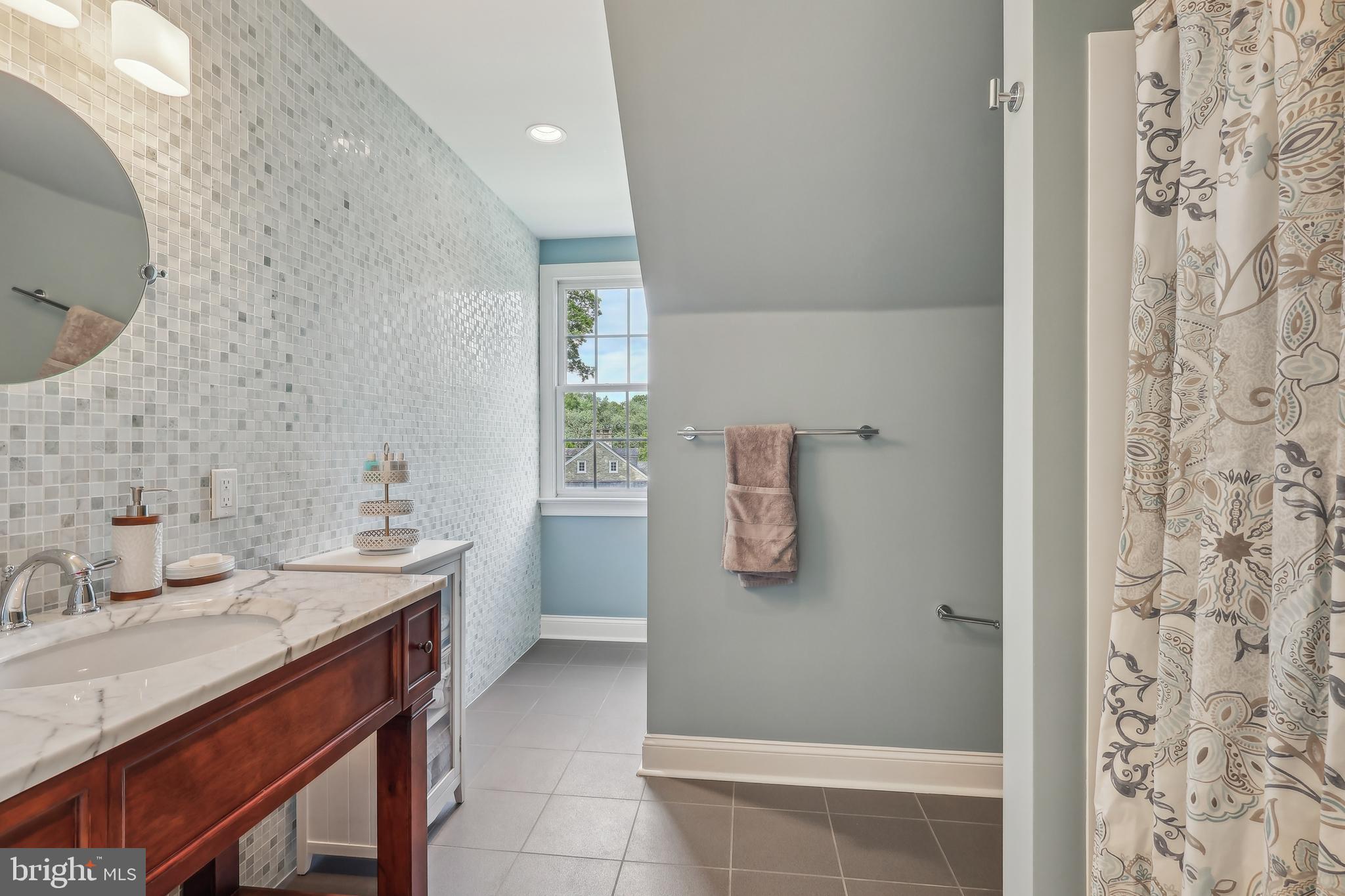 MEADOWBROOK FARM - Residential