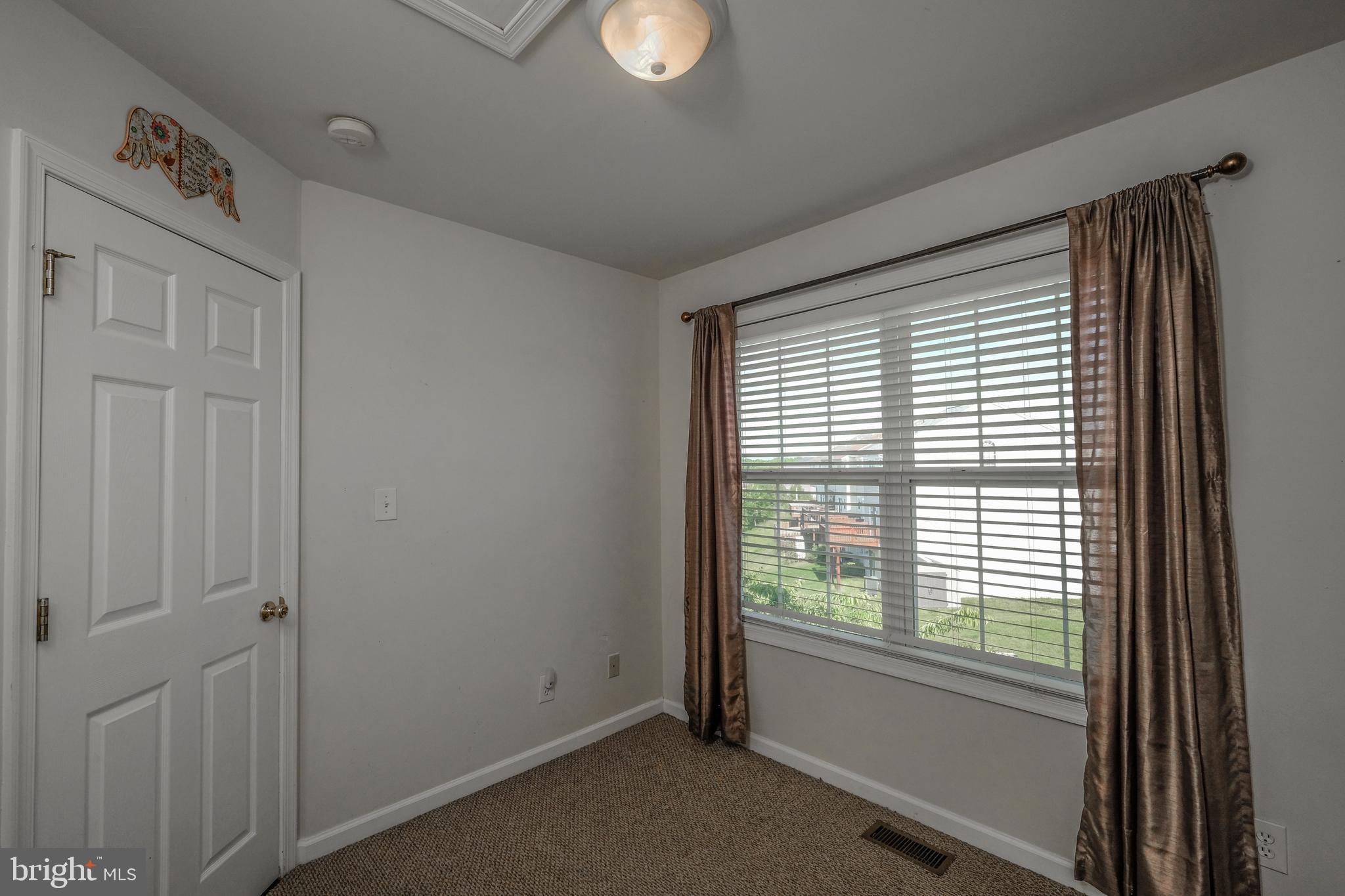 MILLS FARM - Residential