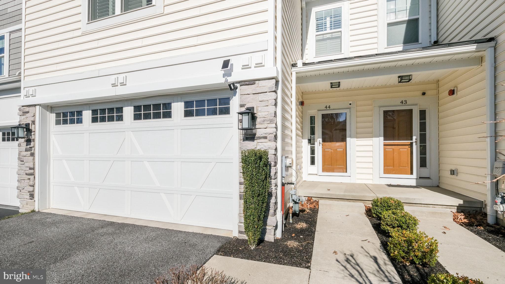 BROOKEFIELD - Residential Lease