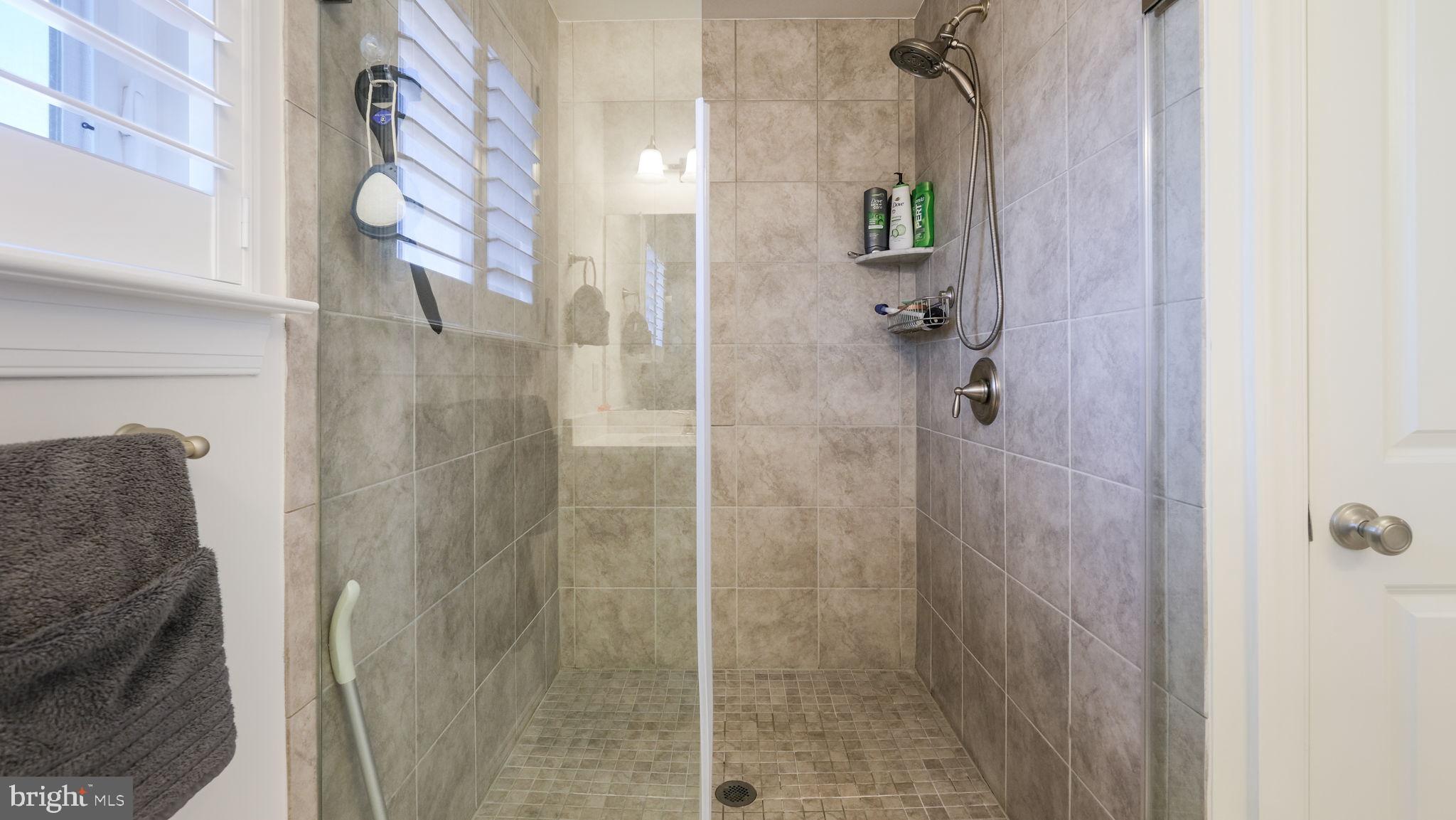 BROOKEFIELD - Residential Lease