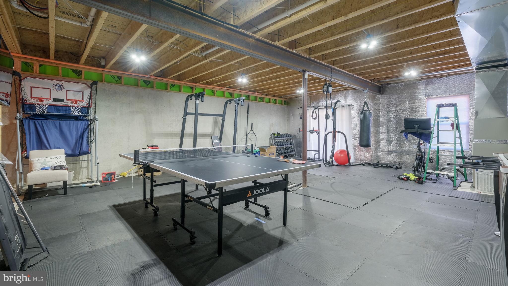 BROOKEFIELD - Residential Lease