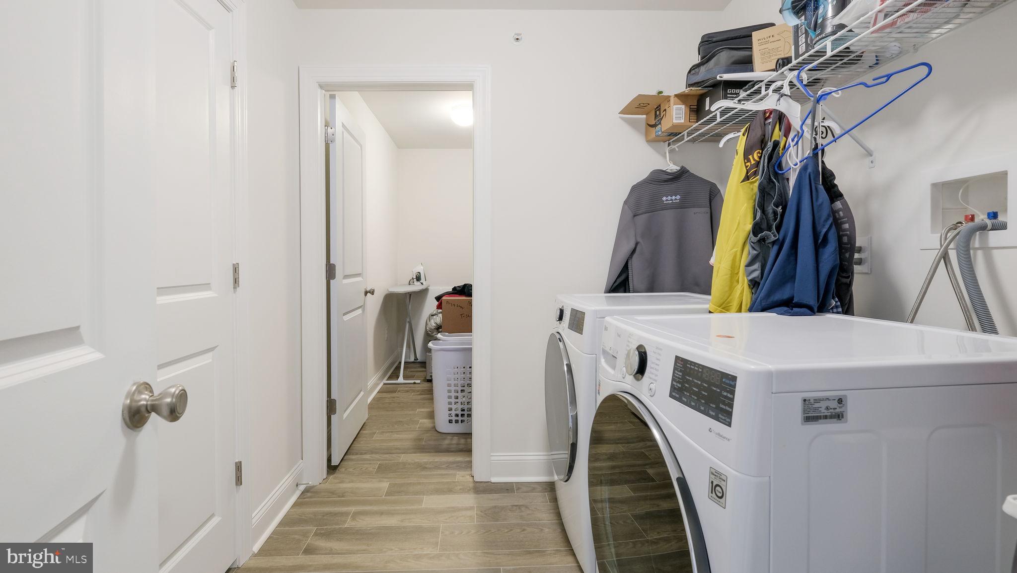 BROOKEFIELD - Residential Lease