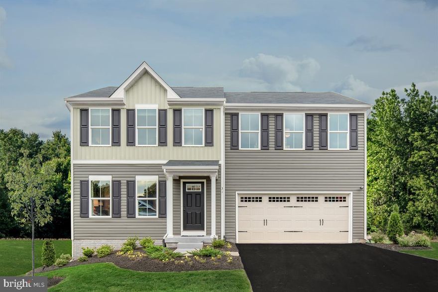 Simply Ryan PLAN 1918.  4 Bedrooms, 2.5 Baths. Upper level has Owner's Suite with walk-in closet and private bath; 3 other Bedrooms; Main Bath; and Laundry Rm. Main living level has Foyer; Great Rm; Kitchen with island, GE SS Appliances including refrigerator and electric range; Powder Rm; Flex Rm; Family Entry (Mud Rm) off 2-car Garage. Lower level had full unfinished Basement. Other lots and floorplans available.  Photos are representative.