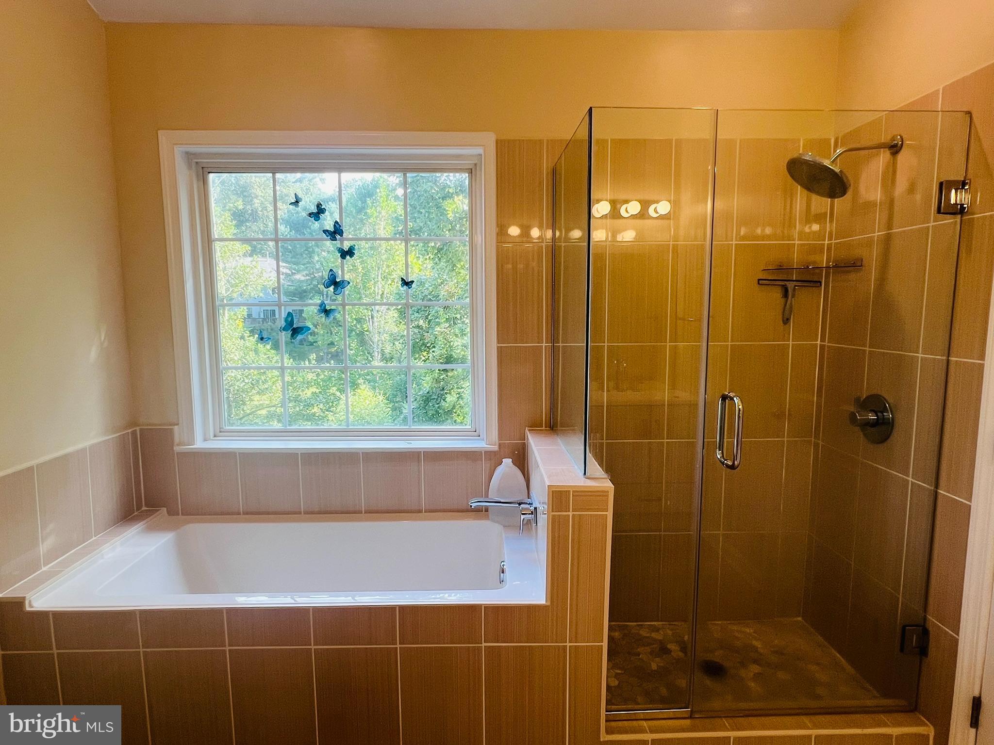 CLARKS CROSSING - Residential Lease