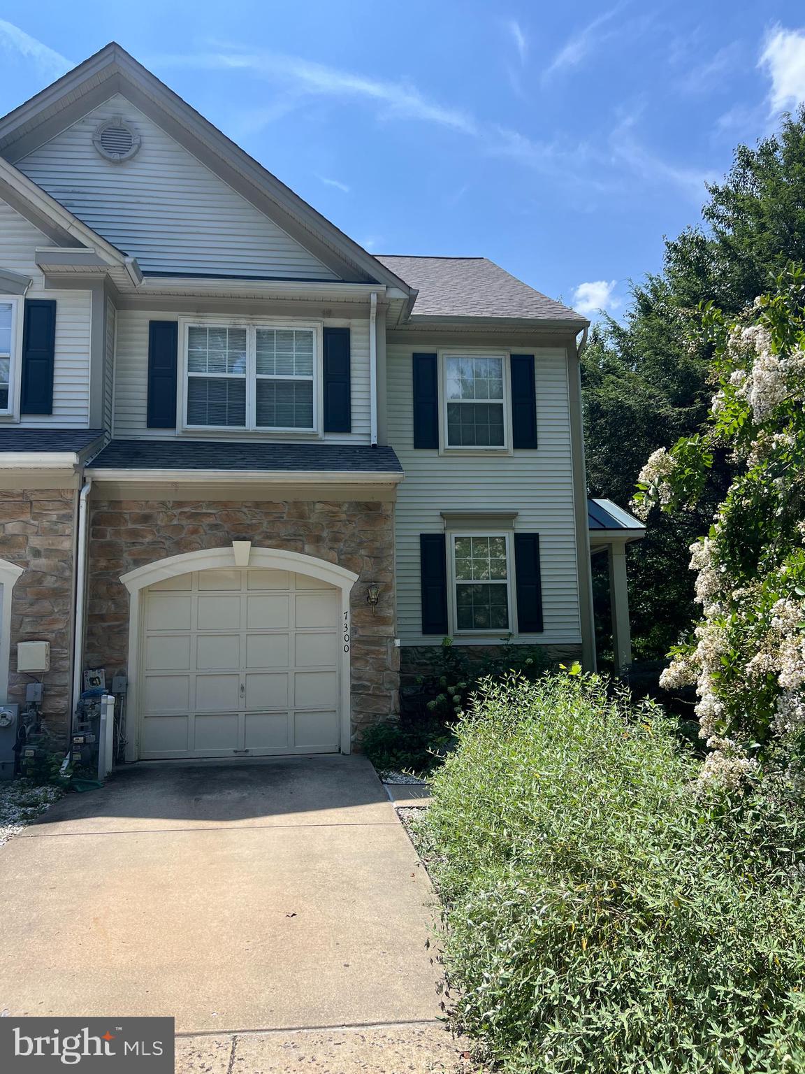 CLARKS CROSSING - Residential Lease