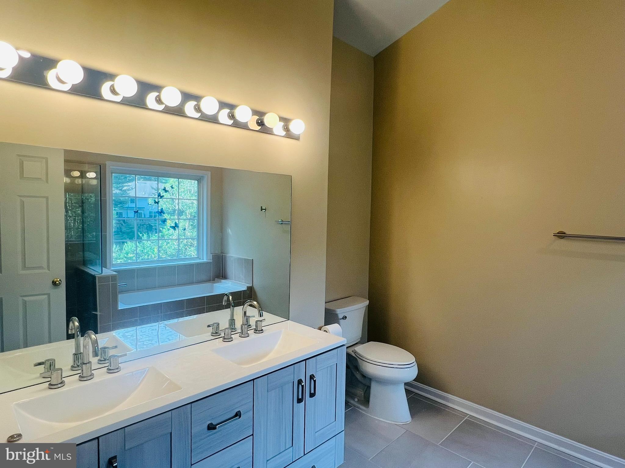 CLARKS CROSSING - Residential Lease