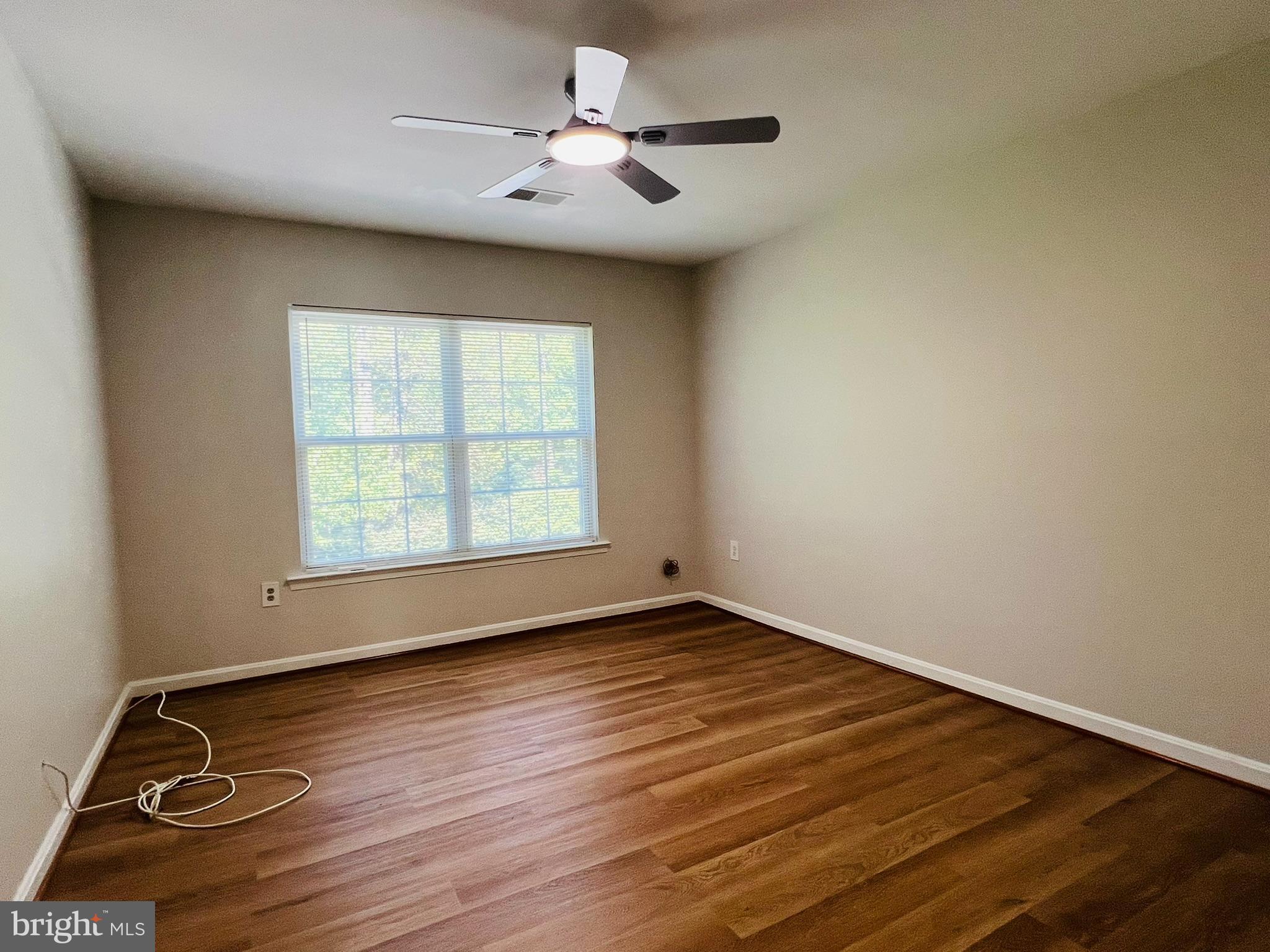 CLARKS CROSSING - Residential Lease