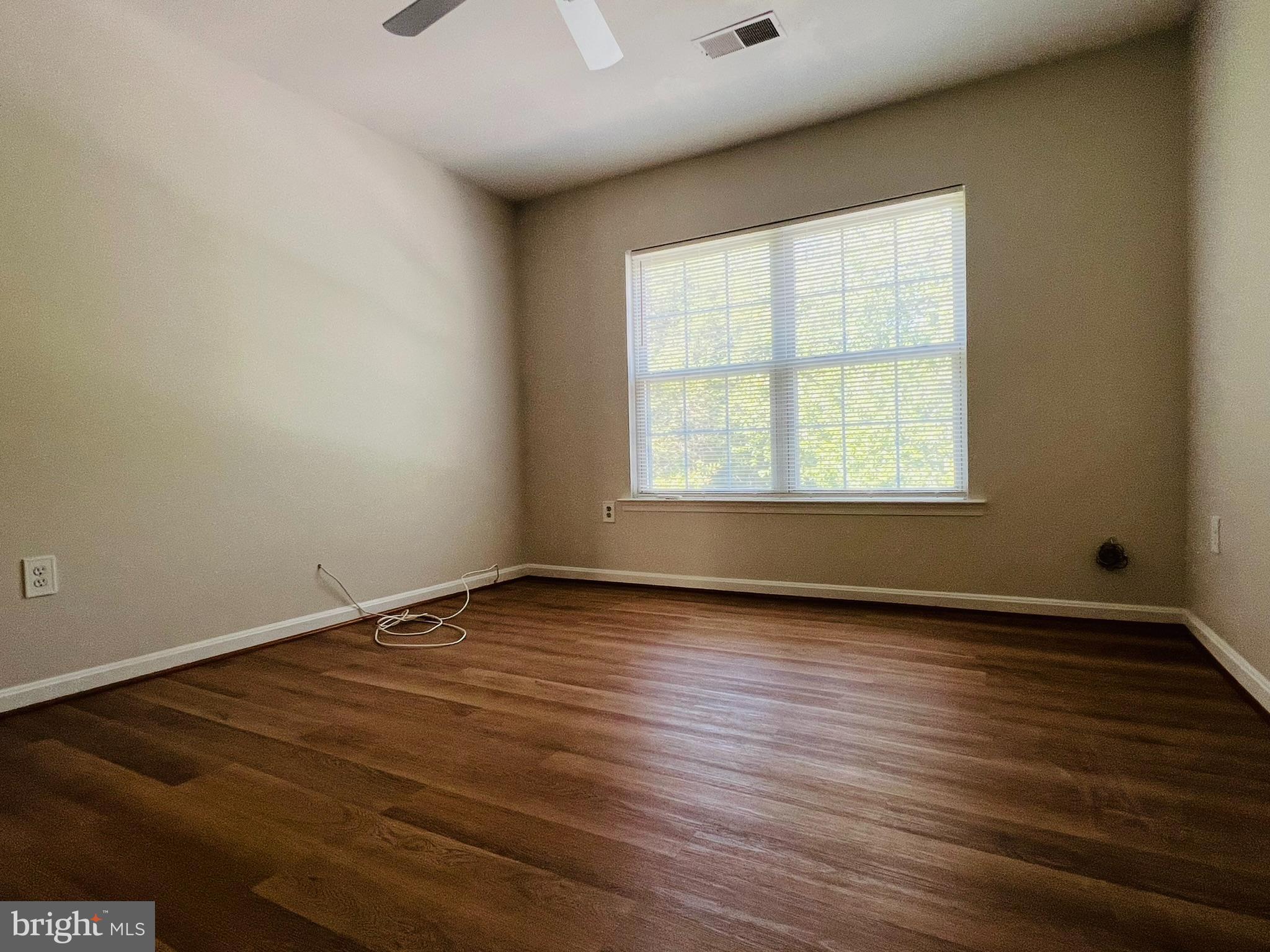 CLARKS CROSSING - Residential Lease