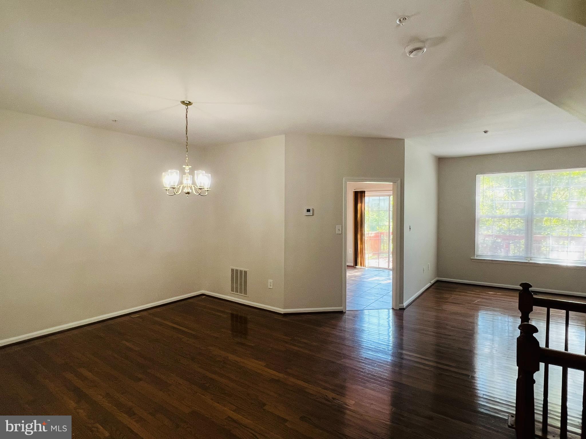 CLARKS CROSSING - Residential Lease