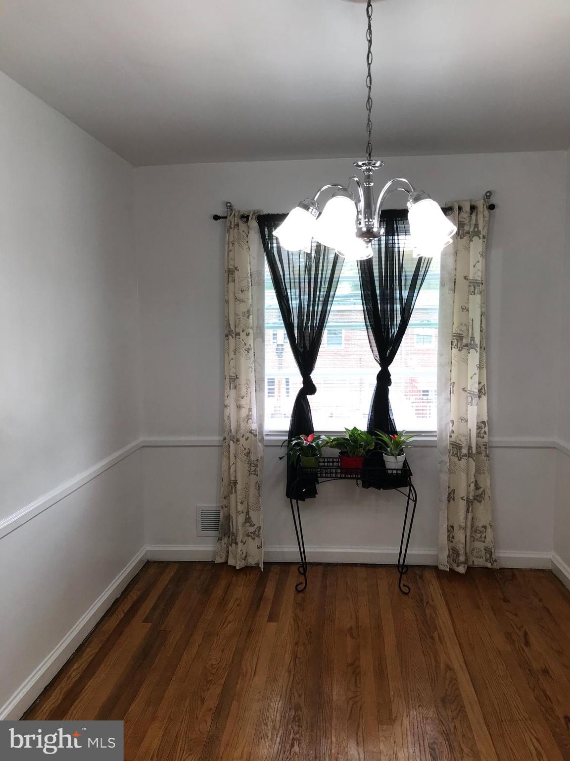 WEST HILLS - Residential